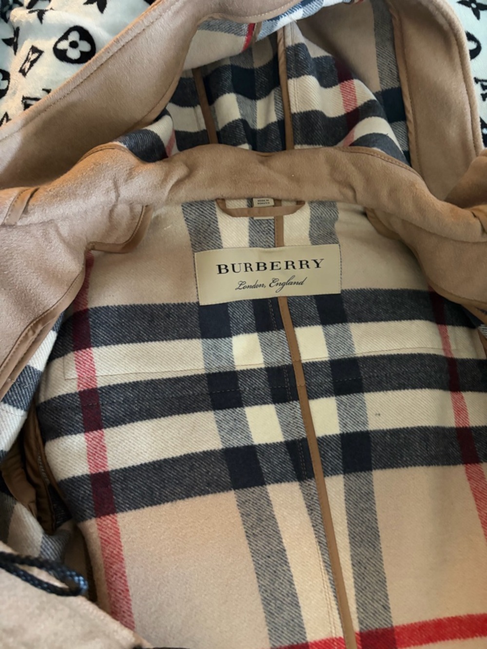 Burberry Tan, Cream, Blue & Red Classic Check Jacket Lining - Picture 2 of 4
